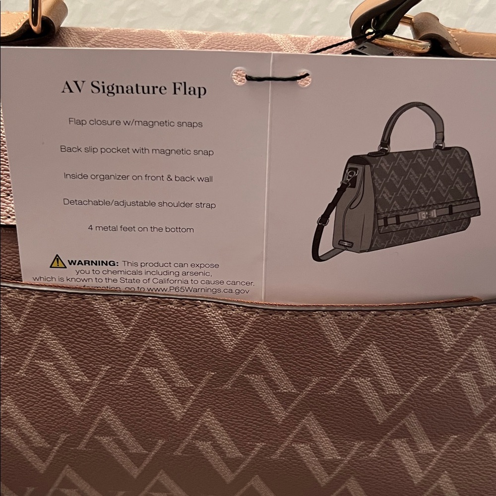 ADRIENNE VITTADINI THE SERAFINA COLLECTION SIGNATURE FLAP NWT Retails$190 - Picture 12 of 13